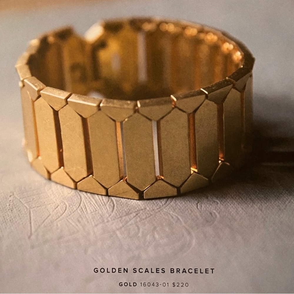 India Hicks Chunky Gold Scales Bracelet